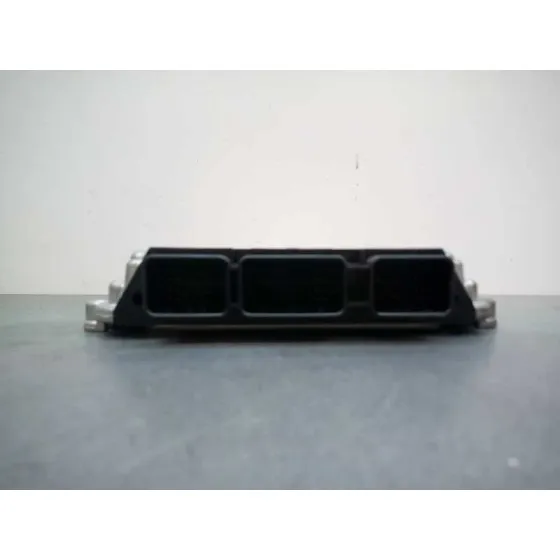 Centralita Motor Uce para Ford Focus Berlina (Cap)