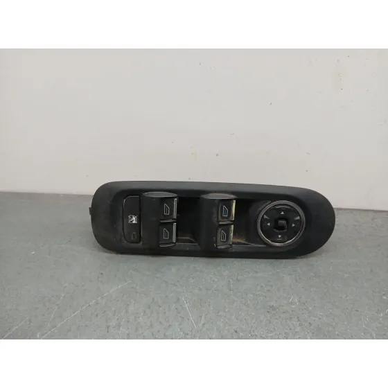 Mando Elevalunas Delantero Izquierdo para Ford Mondeo Ber. (Ca2)