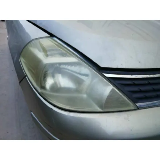 Faro Derecho para Nissan Tiida (C11X/Sc11X)