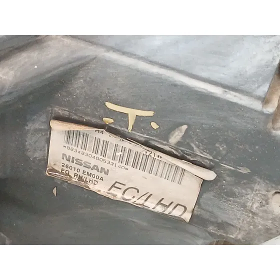 Faro Derecho para Nissan Tiida (C11X/Sc11X)