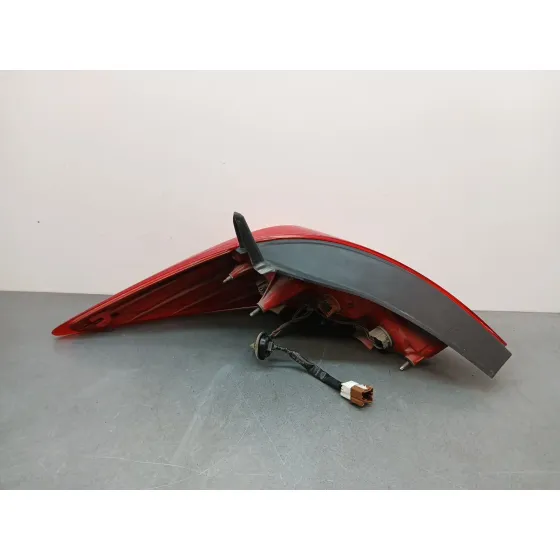 Piloto Trasero Derecho para Nissan Tiida (C11X/Sc11X)