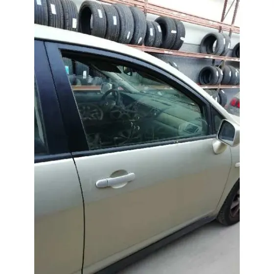 Puerta Delantera Derecha para Nissan Tiida (C11X/Sc11X)