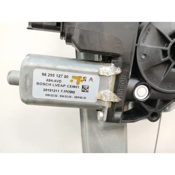 Elevalunas Delantero Derecho para Peugeot 2008 (--.2013->)