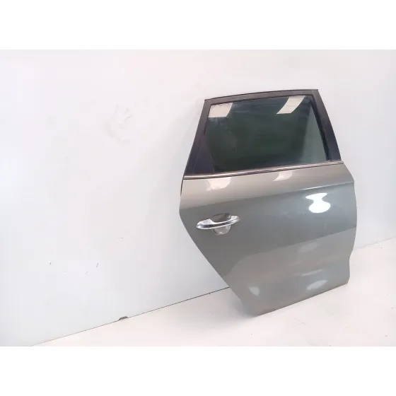 Puerta Trasera Derecha para Kia Carens ( )