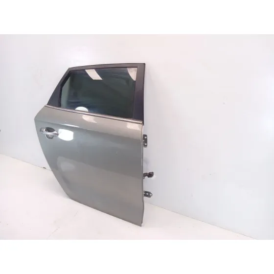 Puerta Trasera Derecha para Kia Carens ( )