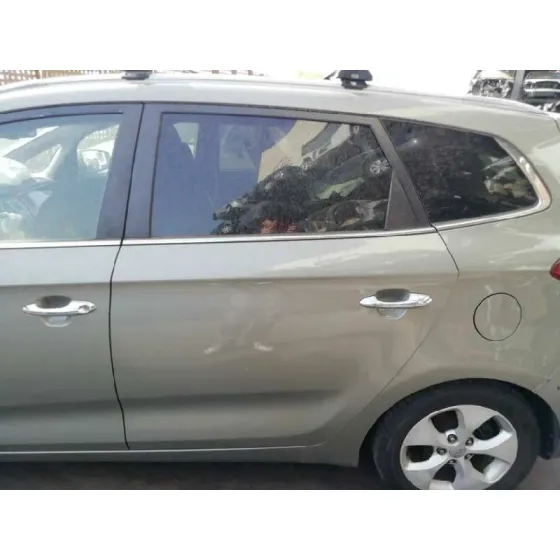 Puerta Trasera Izquierda para Kia Carens ( )