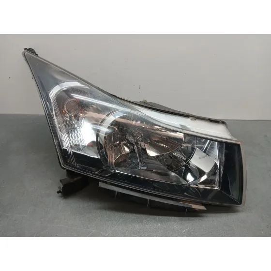 Faro Derecho para Chevrolet Cruze (J300)