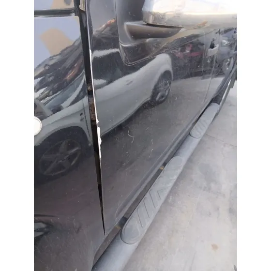 Puerta Delantera Izquierda para Nissan Navara Np300 (D40)