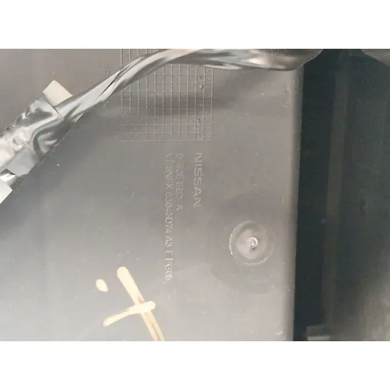 Apoyabrazos Central para Nissan Navara Np300 (D40)