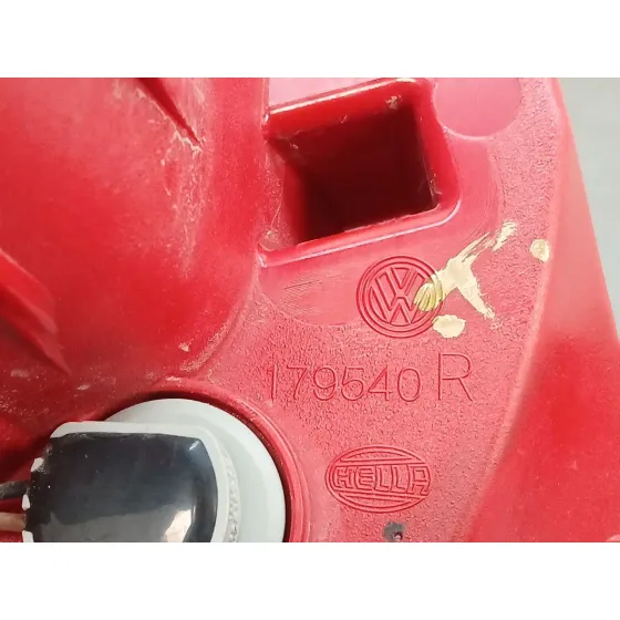 Piloto Trasero Derecho para Volkswagen Passat Lim. (362)