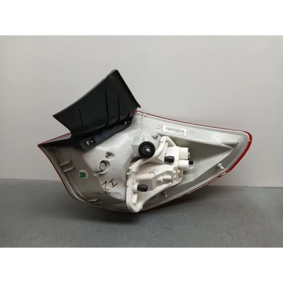 Piloto Trasero Izquierdo para Opel Astra J (P10)