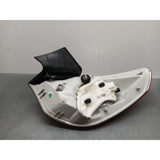 Piloto Trasero Izquierdo para Opel Astra J (P10)