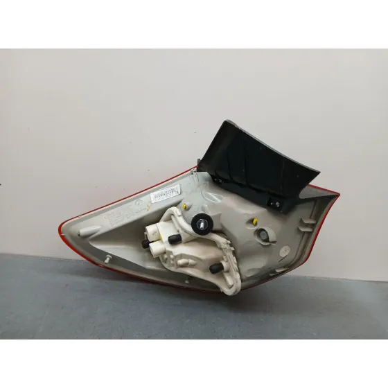 Piloto Trasero Derecho para Opel Astra J (P10)