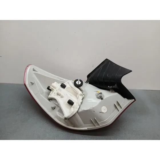 Piloto Trasero Derecho para Opel Astra J (P10)