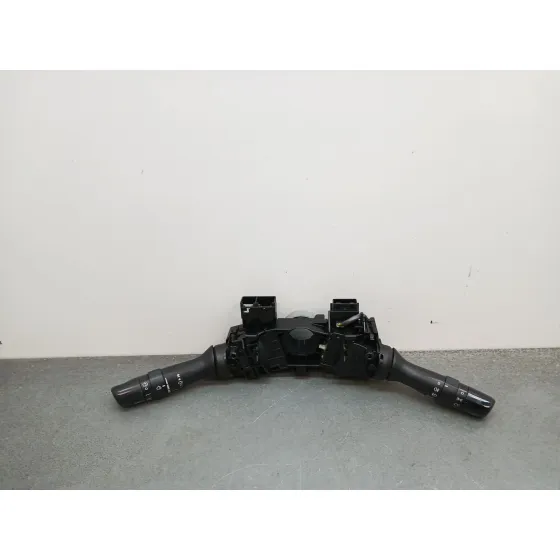 Mando Multifuncion para Toyota Prius (Nhw30)