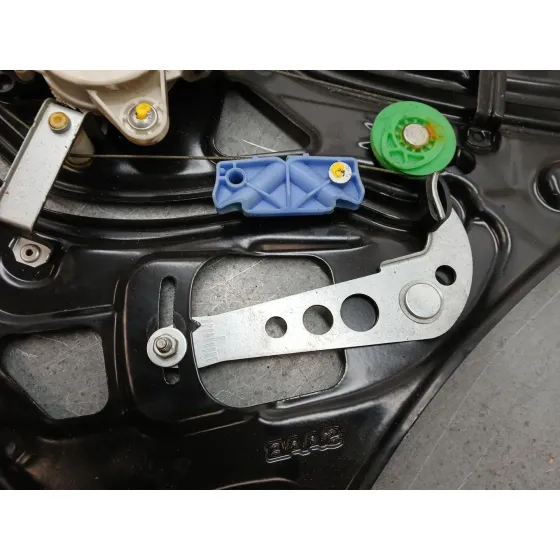 Elevalunas Trasero Derecho para Saab 9-3 Descapotable (Ys3F)
