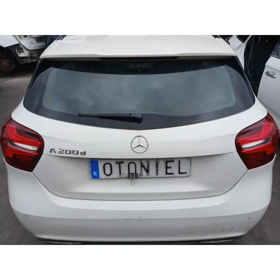 Porton Trasero para Mercedes-Benz Clase A (W176)