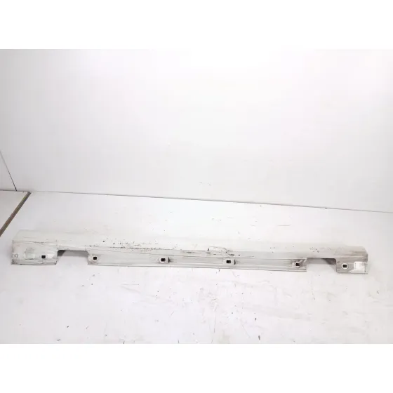 Faldon Lateral para Mercedes-Benz Clase A (W176)