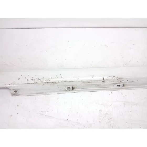 Faldon Lateral para Mercedes-Benz Clase A (W176)