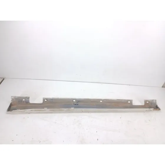 Faldon Lateral para Mercedes-Benz Clase A (W176)