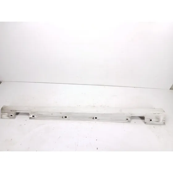 Faldon Lateral para Mercedes-Benz Clase A (W176)