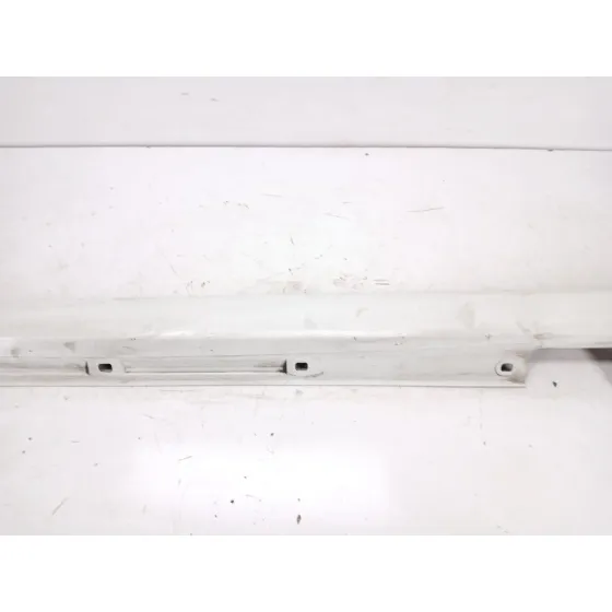 Faldon Lateral para Mercedes-Benz Clase A (W176)