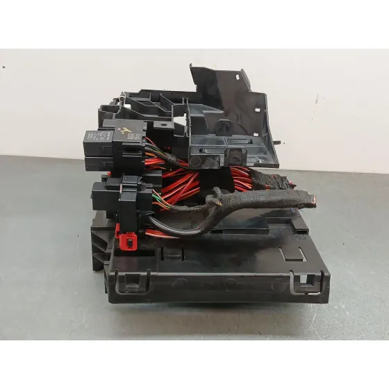 Caja Reles / Fusibles para Audi A1 Sportback (Gba)