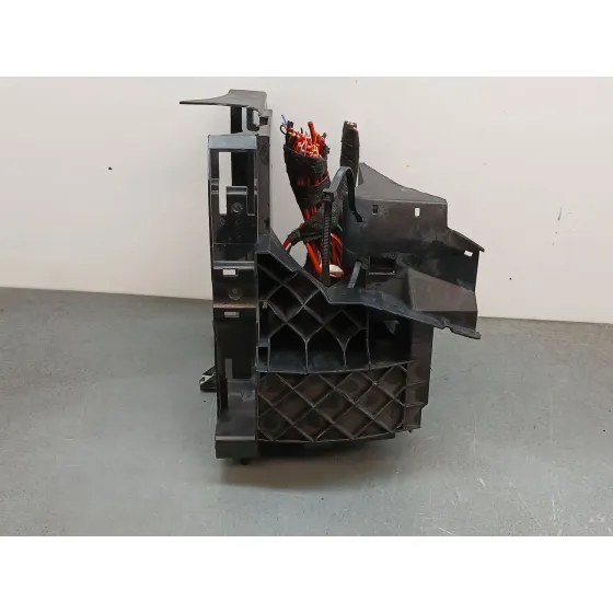 Caja Reles / Fusibles para Audi A1 Sportback (Gba)