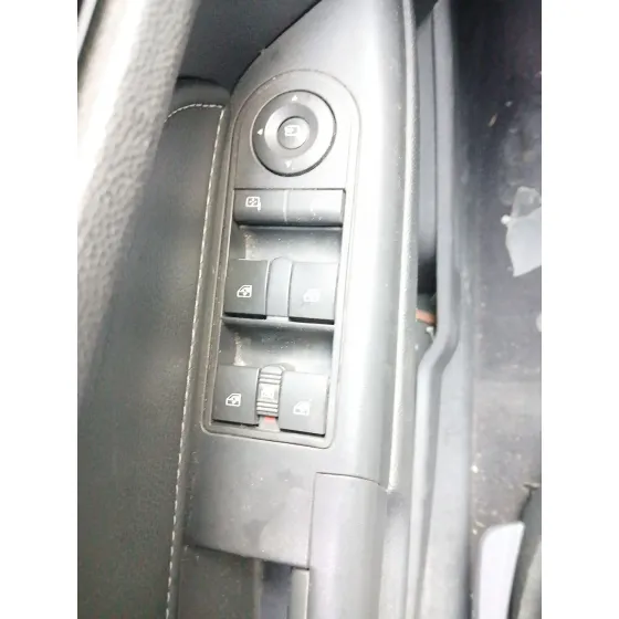 Mando Elevalunas Delantero Izquierdo para Opel Astra H (A04)