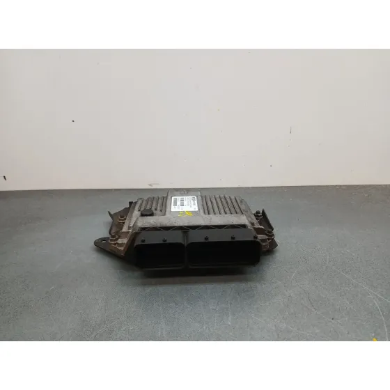 Centralita Motor Uce para Opel Corsa C (X01)