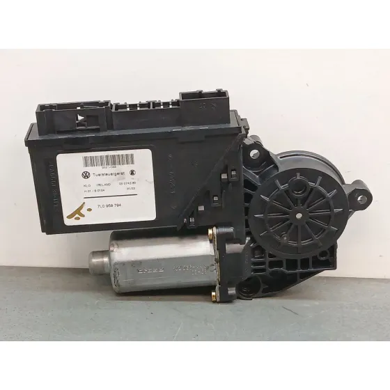 Motor Elevalunas Trasero Derecho para Volkswagen Touareg (7La)