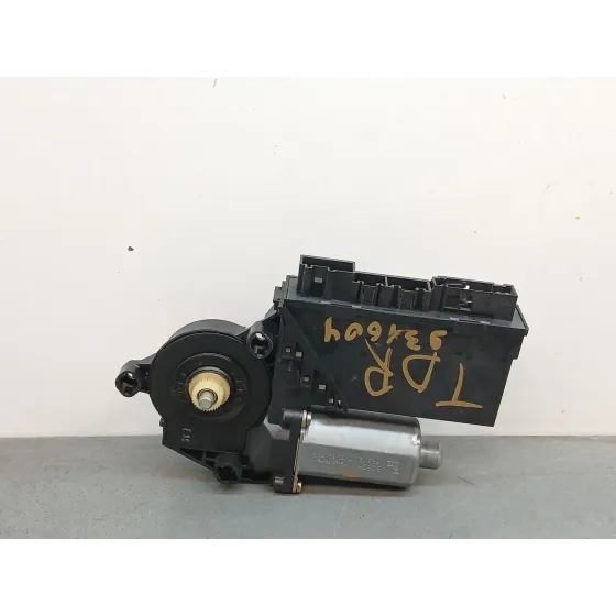 Motor Elevalunas Trasero Derecho para Volkswagen Touareg (7La)