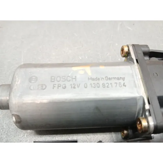 Motor Elevalunas Trasero Derecho para Volkswagen Touareg (7La)