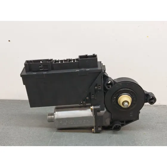 Motor Elevalunas Delantero Izquierdo para Volkswagen Touareg (7La)