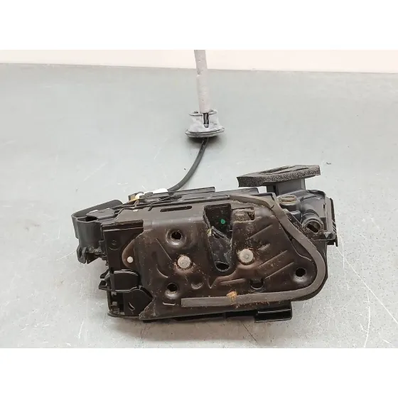 Cerradura Puerta Trasera Derecha para Skoda Superb (3V3)