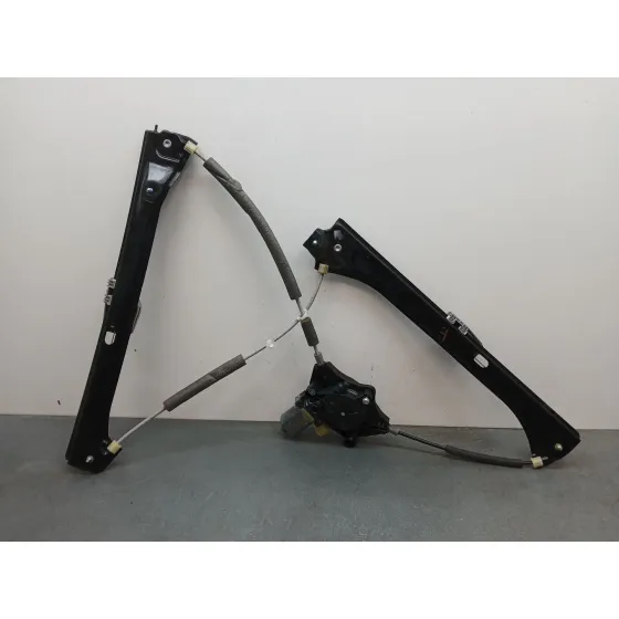 Elevalunas Delantero Izquierdo para Skoda Superb (3V3)