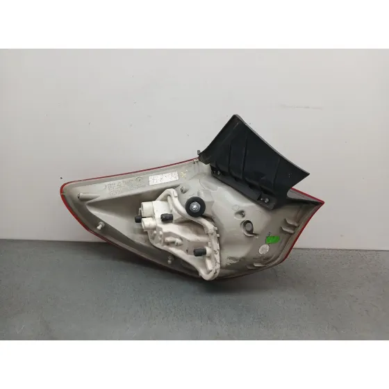 Piloto Trasero Derecho para Opel Astra J (P10)