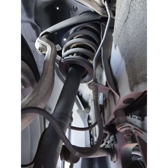 Amortiguador Delantero Izquierdo para Lexus Is Iii (_E3_)