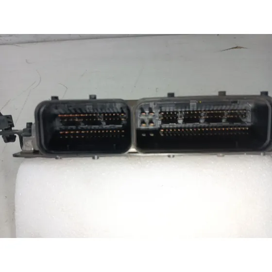 Centralita Motor Uce para Kia Carens ( )