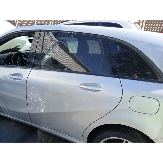 Puerta Trasera Izquierda para Mercedes-Benz Clase B Sports Tourer (W246, W242)