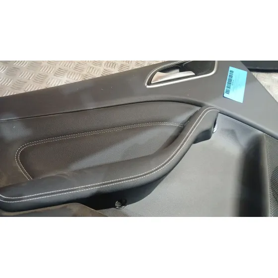 Guarnecido Puerta Trasera Izquierda para Mercedes-Benz Clase B Sports Tourer (W246, W242)