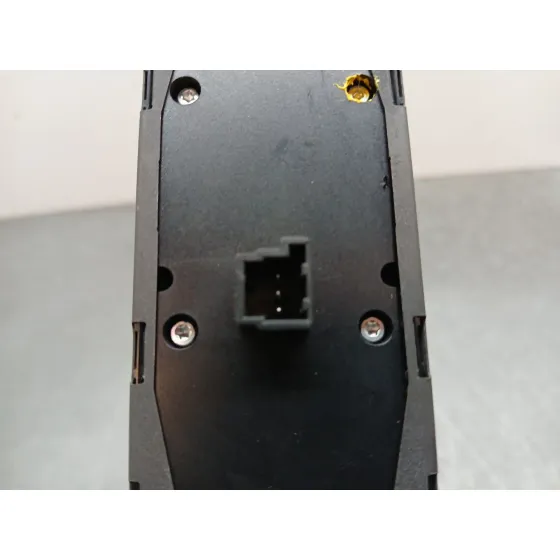 Mando Elevalunas Delantero Izquierdo para Mercedes-Benz Clase B Sports Tourer (W246, W242)