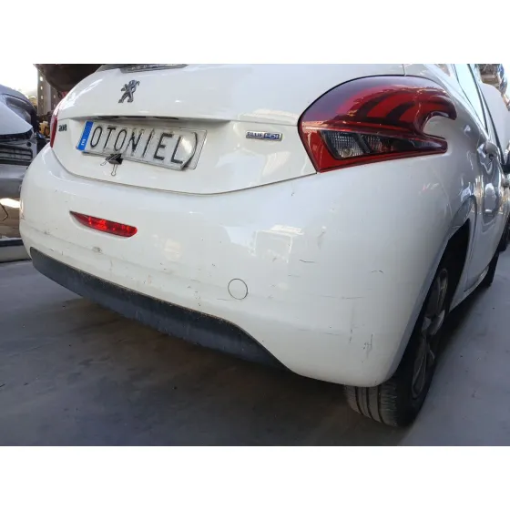 Paragolpes Trasero para Peugeot 208 I (Ca_, Cc_)