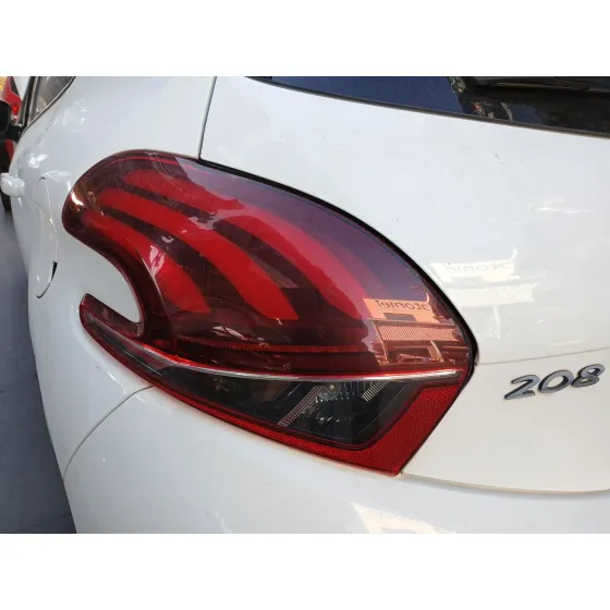Piloto Trasero Izquierdo para Peugeot 208 I (Ca_, Cc_)