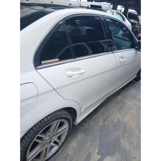 Puerta Trasera Derecha para Mercedes-Benz Clase C (W204)