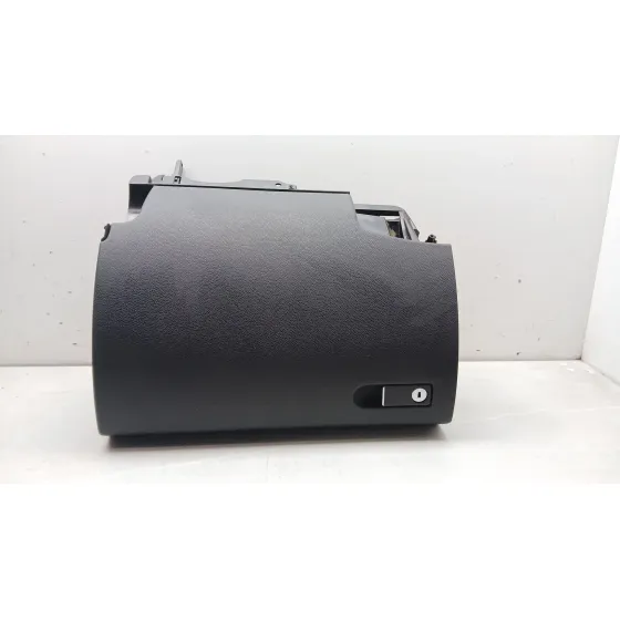 Guantera para Mercedes-Benz Clase C (W204)