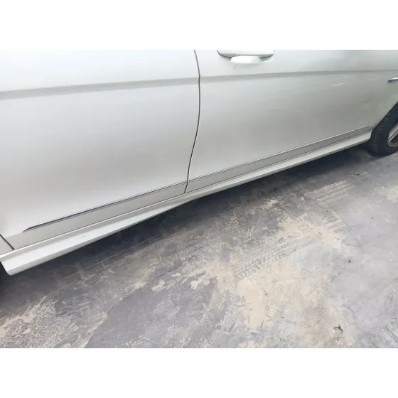 Faldon Lateral para Mercedes-Benz Clase C (W204)