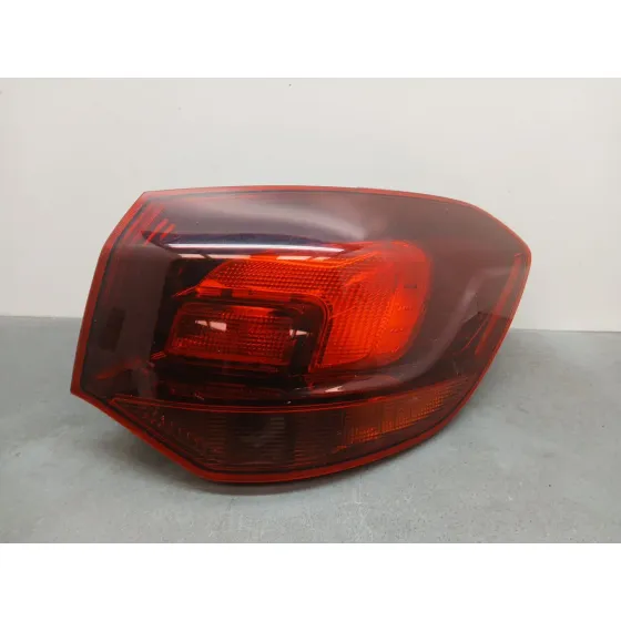 Piloto Trasero Derecho para Opel Astra J Sports Tourer (P10)
