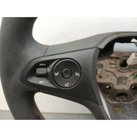 Volante para Opel Combo E Tour / Life (K9)
