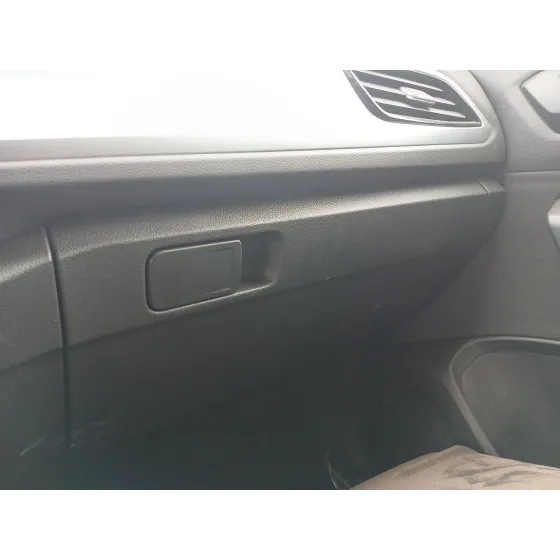 Guantera para Volkswagen T-Roc (A11, D11)